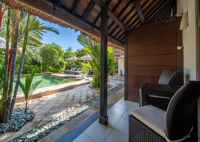 Nyumpene In Villa Legian (Bali)