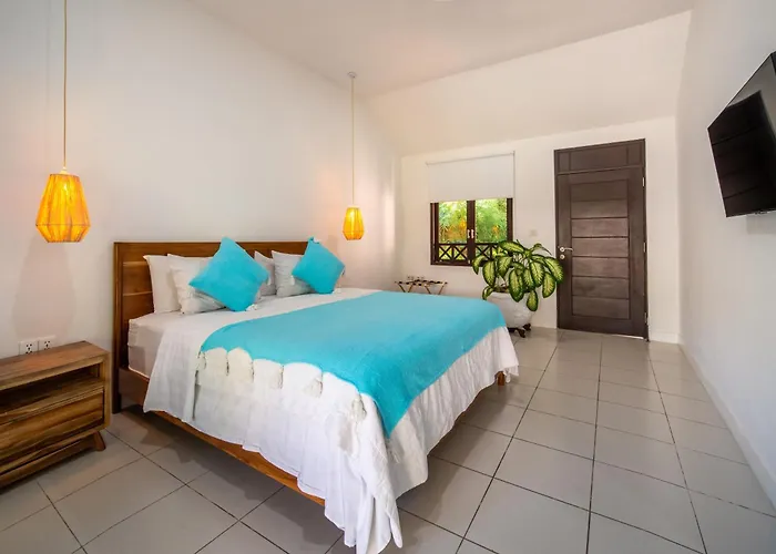 Nyumpene In Villa *