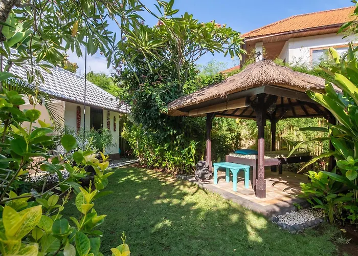 Nyumpene In Villa Legian (Bali)